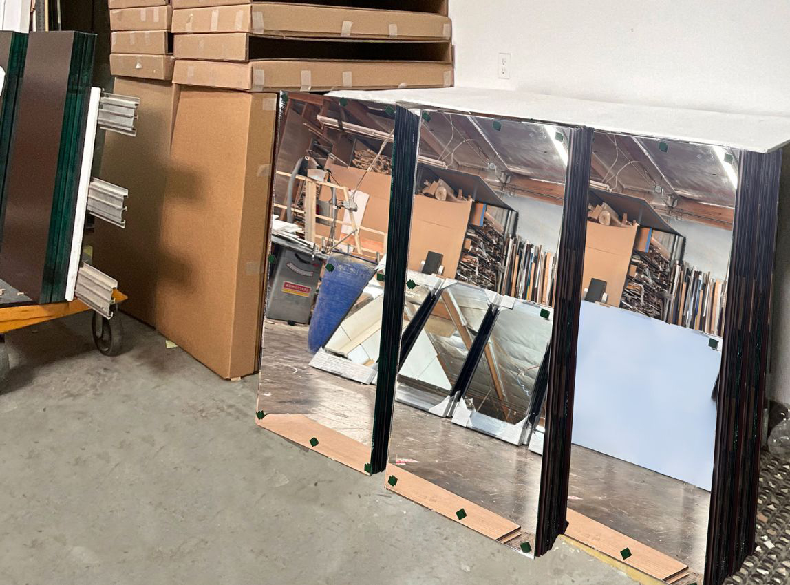 FRAMELESS MIRRORS